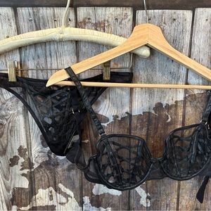 Honey Birdette leather piece set. Brand new, never been worn. Sold out set.